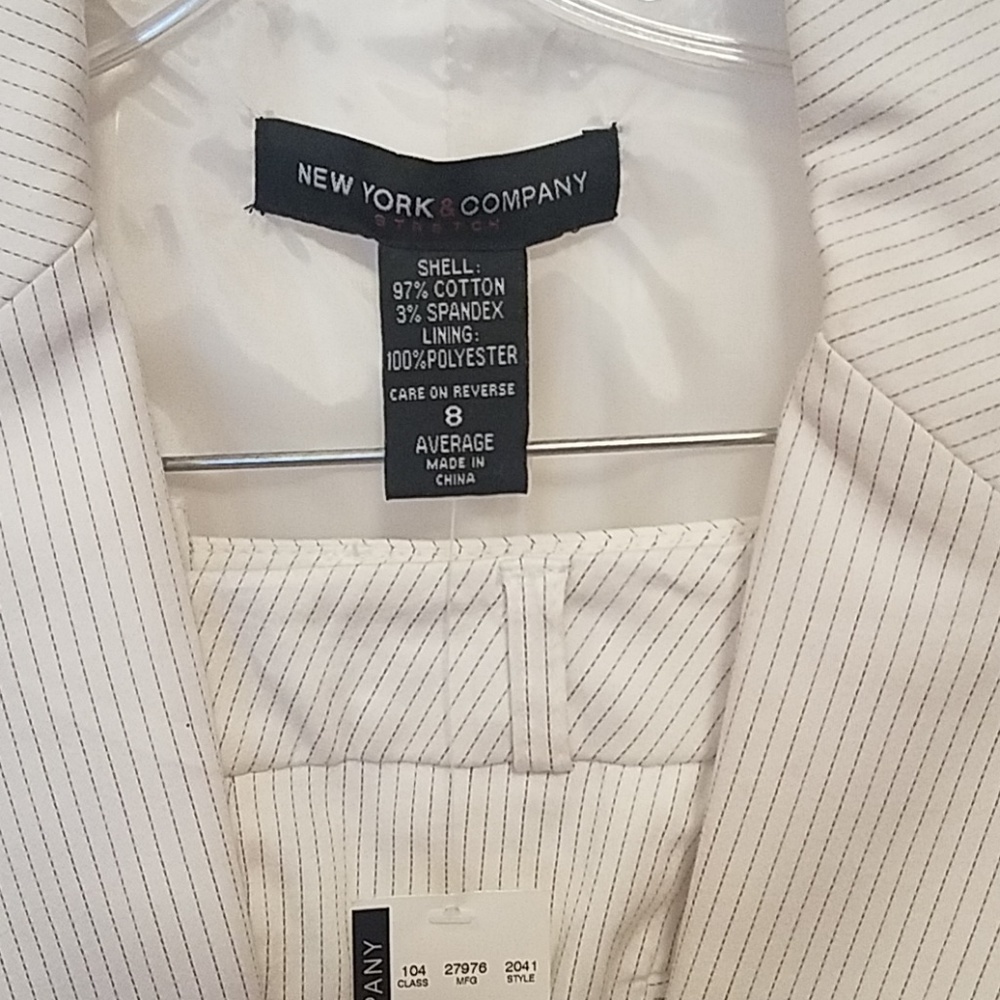 Suit - Picture 3 of 7